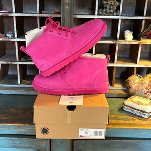 Ugg FUN! Neumel NWT